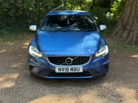 Used Volvo V40 R-Design 120 HP (88 kW) 2018 Blue Hatchback