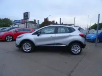 Used Renault Captur Dynamique 90 HP (66 kW) 2016 Silver SUV
