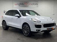 Used Porsche Cayenne Platinum Edition 262 HP (192 kW) 2017 White SUV