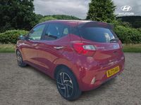 Used Hyundai i10 Premium 65 HP (47 kW) 2023 Red Hatchback