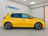 Used Peugeot 208 Allure 100 HP (73 kW) 2020 Yellow Hatchback
