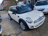 Begagnad Mini Cooper Hatch 2009 Vit Halvkombi