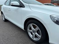 used Volvo V40 T2 ES