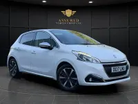 Used Peugeot 208 Allure Premium 2017 White Hatchback