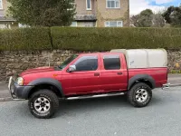 Gebraucht Nissan Navara 133 PS (97 kW) 2002 Rot Pickup