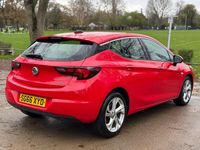 Second-hand Vauxhall Astra SRi 150 CP (110 kW) 2016 Roșu Hatchback
