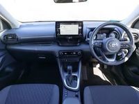 Used Toyota Yaris Hybrid Design 116 HP (85 kW) 2021 White Hatchback