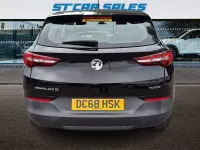 Used Vauxhall Grandland X S 130 HP (95 kW) 2019 Black SUV