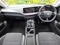 Used Vauxhall Astra Design Edition 110 HP (80 kW) 2022 Yellow Hatchback