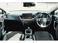 Usado Kia XCeed 158 HP (116 kW) 2022 Prateado SUV
