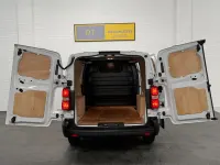 Second-hand Vauxhall Vivaro S 100 CP (73 kW) 2023 Alb Monovolum