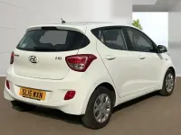 Used Hyundai i10 SE 67 HP (49 kW) 2015 White Hatchback