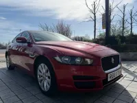 Gebraucht Jaguar XE SE 163 PS (119 kW) 2018 Rot Limousine