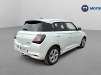 Usado Suzuki Swift 82 HP (60 kW) 2025 Branco Citadino