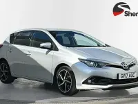Used Toyota Auris Design 112 HP (82 kW) 2017 Silver Hatchback
