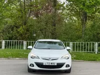 Second-hand Vauxhall Astra GTC SRi 140 CP (102 kW) 2013 Alb Hatchback