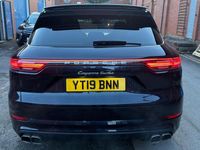 Used Porsche Cayenne Turbo 550 HP (404 kW) 2019 Blue SUV