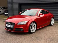 Usado Audi TT Black Edition 184 HP (135 kW) 2014 Vermelho Coupé