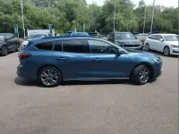 Used Ford Focus ST-Line 123 HP (90 kW) 2024 Blue Estate