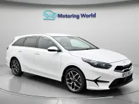 Used Kia Ceed 2023 White Hatchback