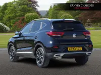 Usado MG ZS Exclusive 111 HP (81 kW) 2023 Preto SUV