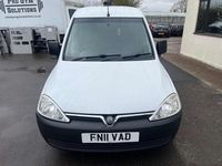 Used Vauxhall Combo 75 HP (55 kW) 2011 White MPV