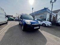 Used Vauxhall Combo 105 HP (77 kW) 2015 Blue MPV