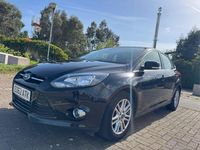 Begagnad Ford Focus Titanium 125 HK (91 kW) 2012 Svart Halvkombi