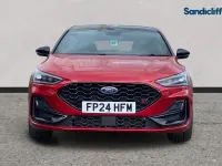 Used Ford Focus ST 280 HP (205 kW) 2024 Red Hatchback