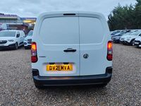 Used Vauxhall Combo 100 HP (73 kW) 2021 White MPV