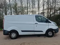 Usado Ford Transit Custom 100 HP (73 kW) 2014 Branco Van