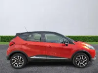 Used Renault Captur Signature 110 HP (80 kW) 2016 Red/black SUV