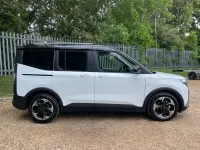 Used Ford Tourneo Courier Active 125 HP (91 kW) 2024 White MPV