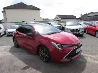 Used Toyota Corolla 122 HP (89 kW) 2019 Red Hatchback