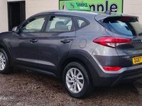 Used Hyundai Tucson SE 132 HP (97 kW) 2017 Grey SUV