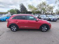 Gebraucht Kia Niro 139 PS (102 kW) 2022 Rot SUV