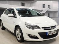 Used Vauxhall Astra SRi 165 HP (121 kW) 2013 White Hatchback