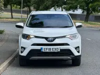 Used Toyota RAV4 197 HP (144 kW) 2018 White SUV