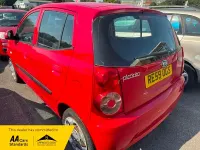 Used Kia Picanto 64 HP (47 kW) 2009 Red Hatchback