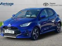 Used Toyota Yaris Design 113 HP (83 kW) 2024 Blue Hatchback