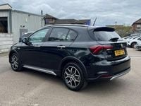 Usado Fiat Tipo Cross 128 HP (94 kW) 2023 Preto Citadino