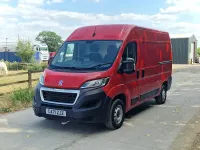 Used Peugeot Boxer 140 HP (102 kW) 2021 Red Van