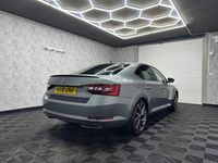 Second-hand Skoda Superb SportLine 190 CP (139 kW) 2018 Gri Hatchback