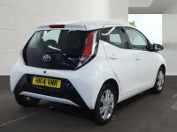 Used Toyota Aygo x-press 2014 White Hatchback