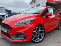 Used Ford Fiesta ST 200 HP (147 kW) 2018 Red Hatchback