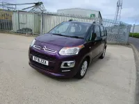 Usado Citroën C3 Picasso 100 CV (73 kW) 2016 Púrpura Monovolumen