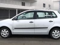 Used VW Polo 65 HP (47 kW) 2003 Silver Hatchback