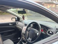 Used Ford Focus Zetec 110 HP (80 kW) 2010 Blue Hatchback