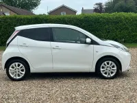 Used Toyota Aygo X-pure 69 HP (50 kW) 2016 White Hatchback