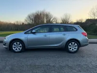 Used Vauxhall Astra Design Edition 95 HP (69 kW) 2014 Grey Estate